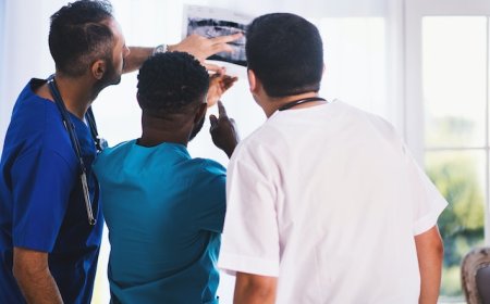 Xây dựng mạng lưới hỗ trợ và quan hệ tốt trong lĩnh vực y khoa