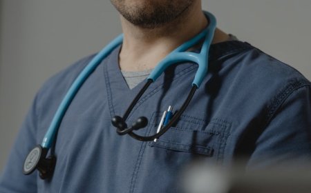 Con trai ngành Y có được yêu thích không?