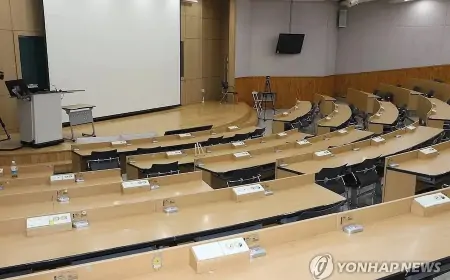 Khủng hoảng ngành y ở Hàn Quốc: Bộ Y tế đình chỉ hàng ngàn bác sĩ đình công và sinh viên tẩy chay lớp học